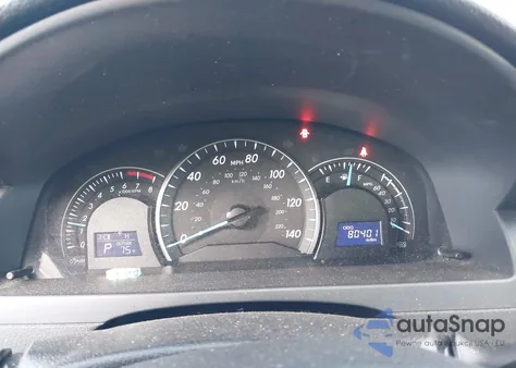 2014 Toyota Camry Le z USA, uszkodzony, nr VIN 4T4BF1FK9ER341677